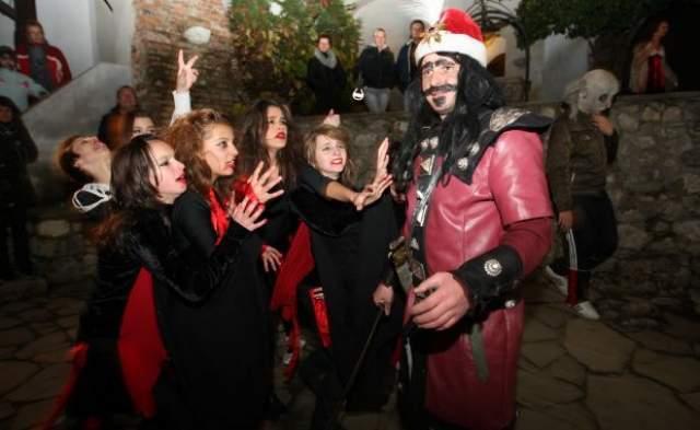 Halloween in Transylvania: a party with Dracula