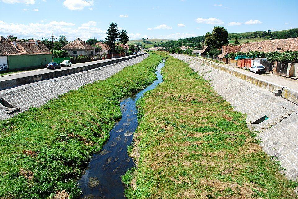 Valea Hârtibaciului - râul Hârtibaciu la Agnita